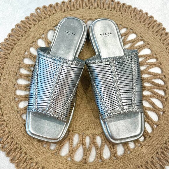 NWOT Vélez Inflexus Leather Flat Sandals for Women Silver Size EU 37/ US 7 - Picture 2 of 10